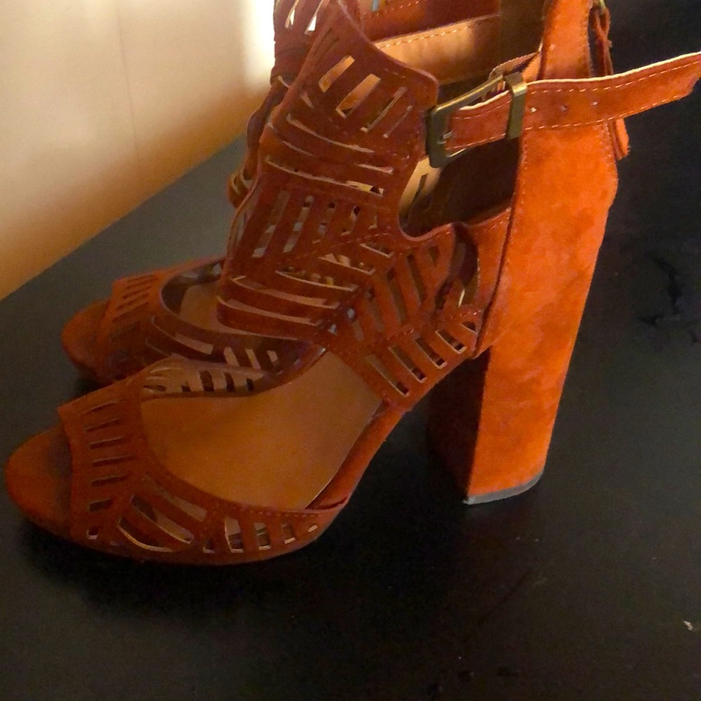 Fun Weekend high heeled shoes